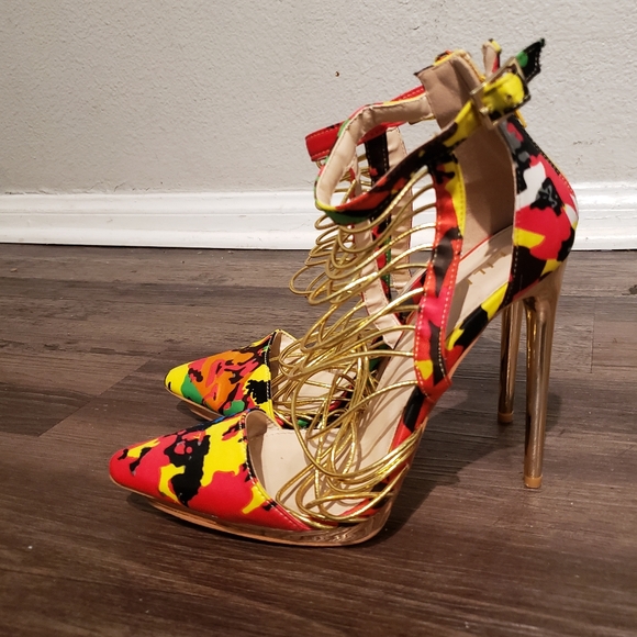 Eclectic Colorful Camoflage Heels - Picture 5 of 7